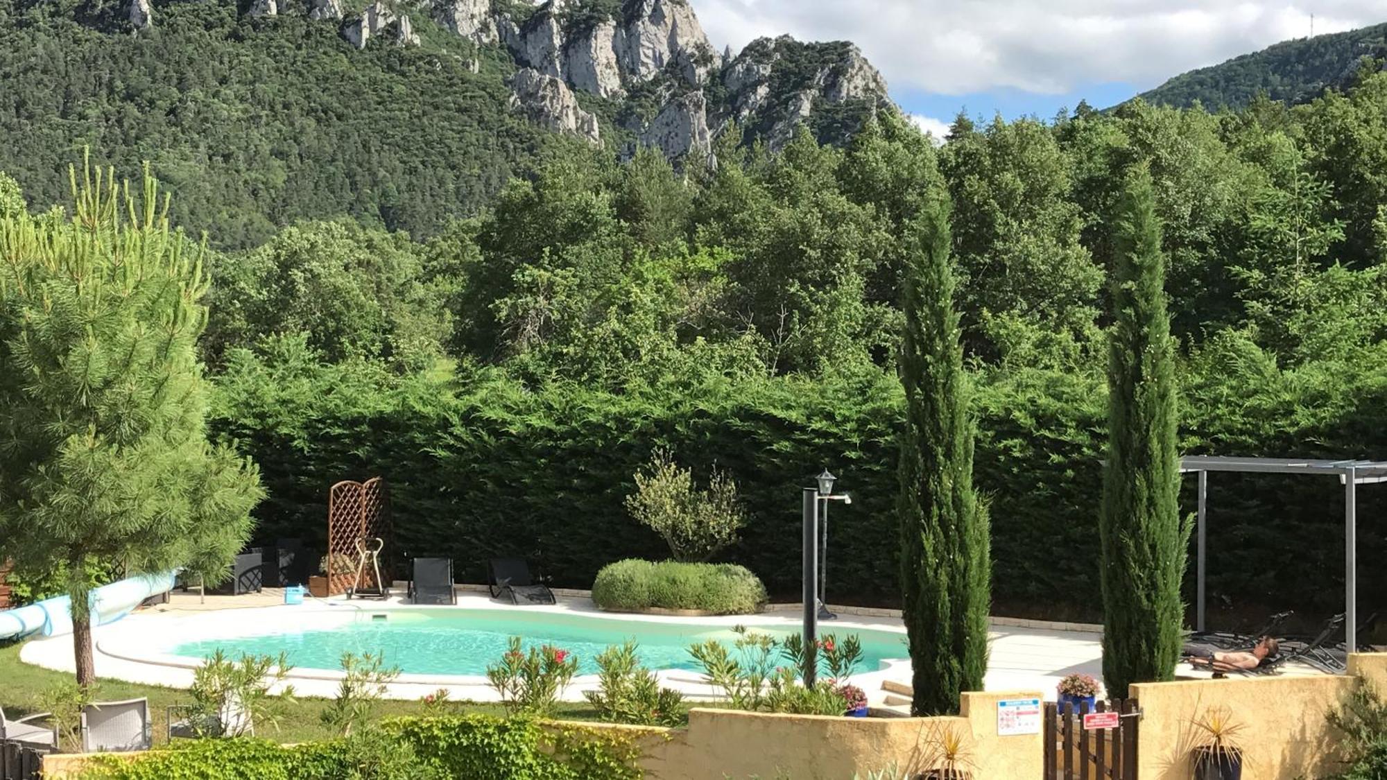 Bed and Breakfast Le Jardin Des Gorges Belvianes-et-Cavirac Екстер'єр фото