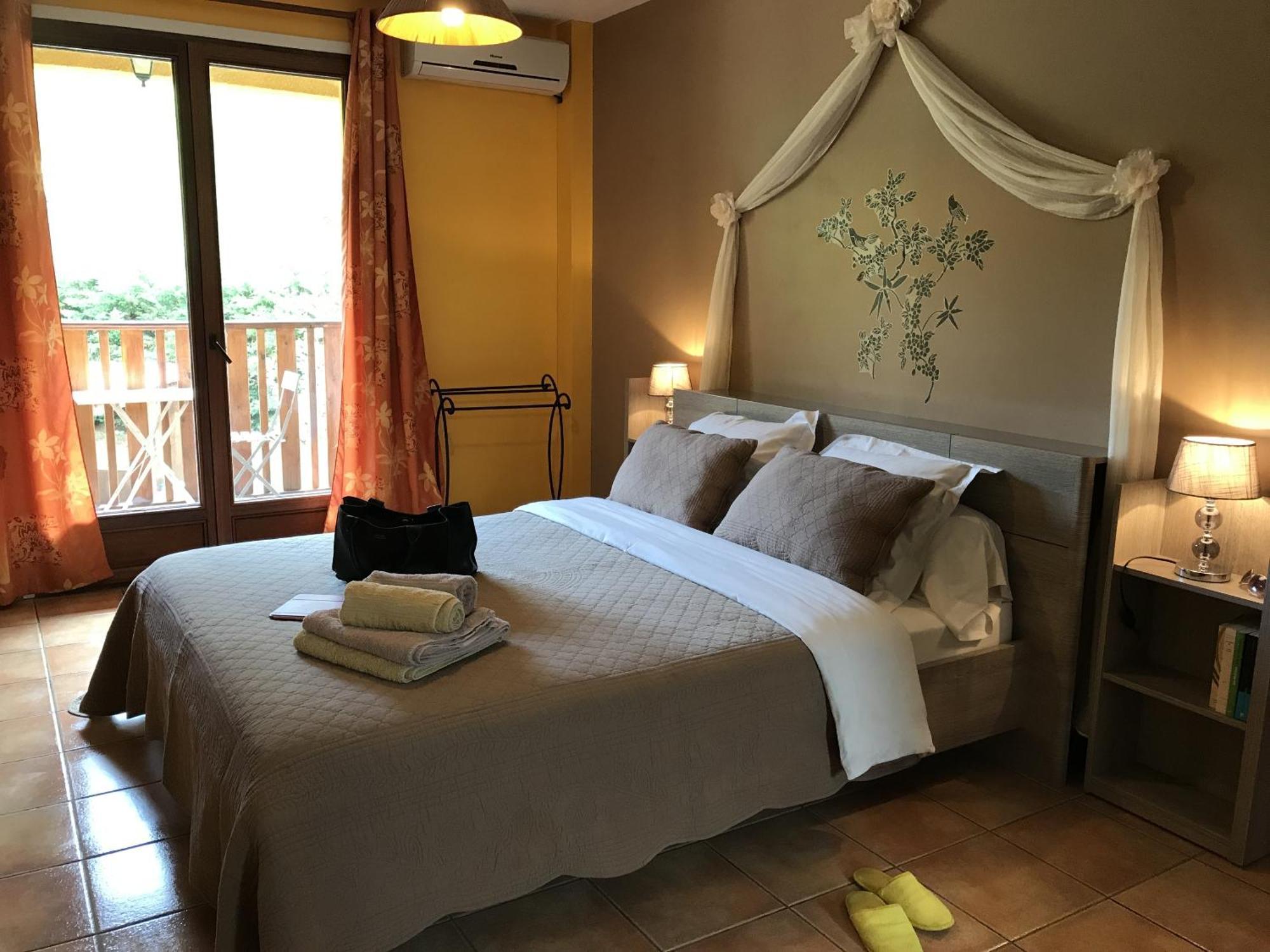 Bed and Breakfast Le Jardin Des Gorges Belvianes-et-Cavirac Номер фото